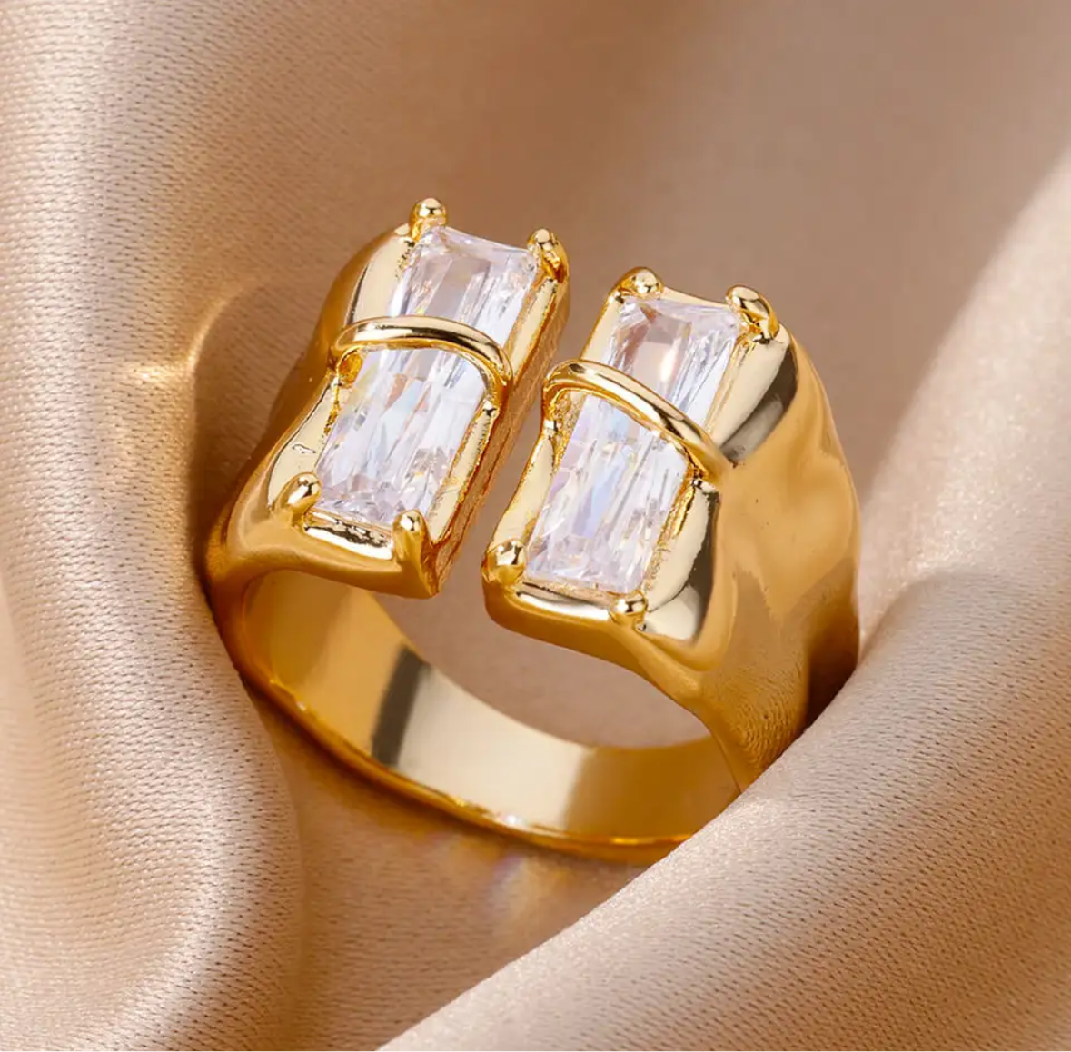 Lisa Square Zircon Ring - Alais Branche
