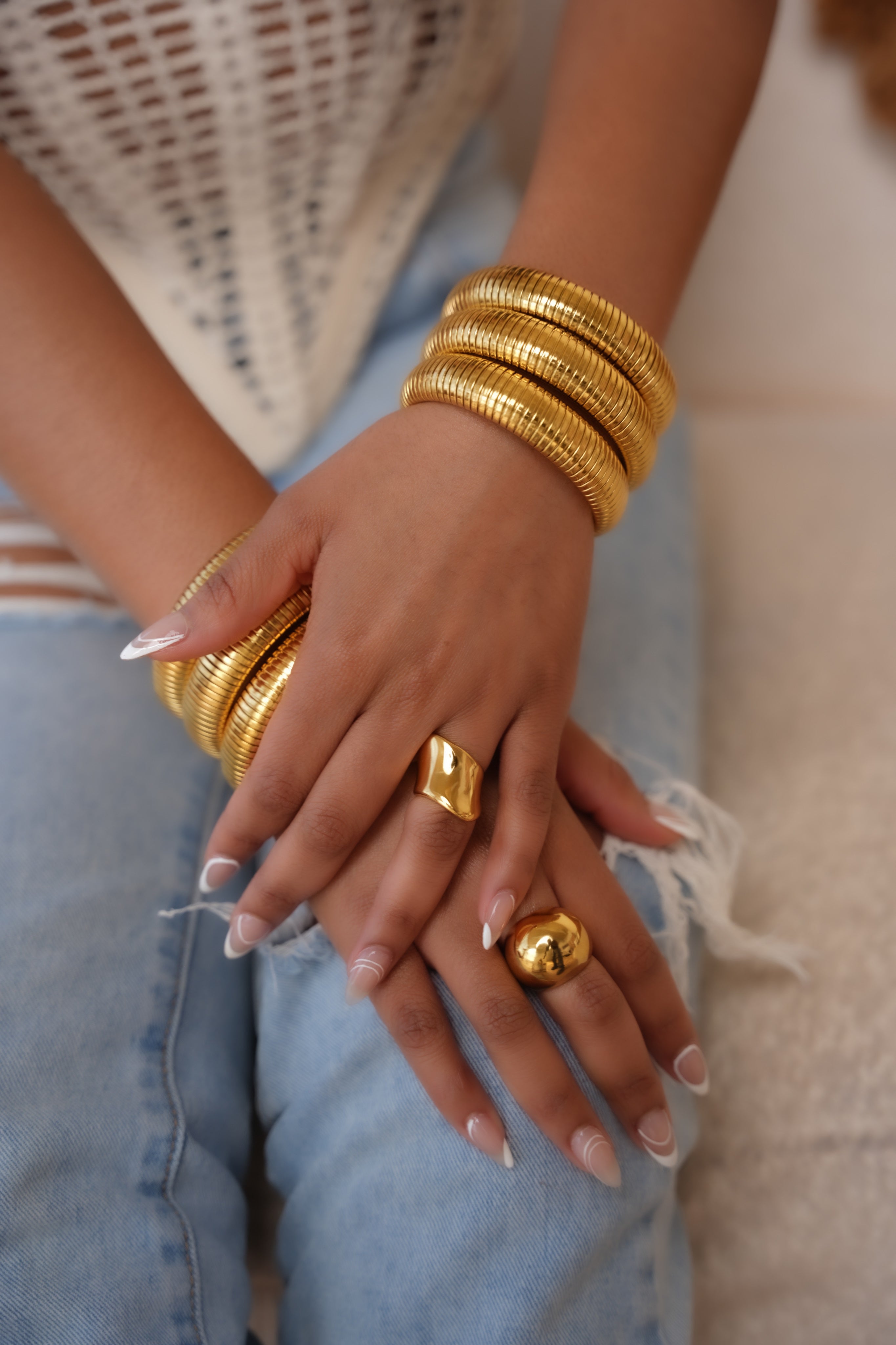 Jas Coil Bangle Bracelet - Alais Branche
