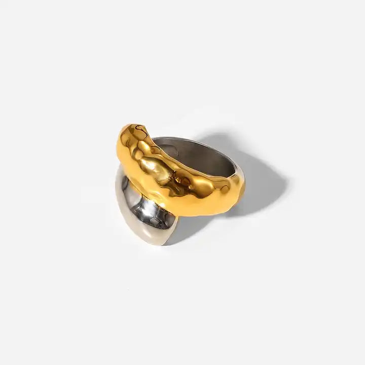 Layla Crossed Finger Ring - Alais Branche