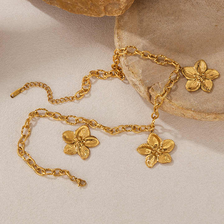 3 Flower Necklace - Alais Branche