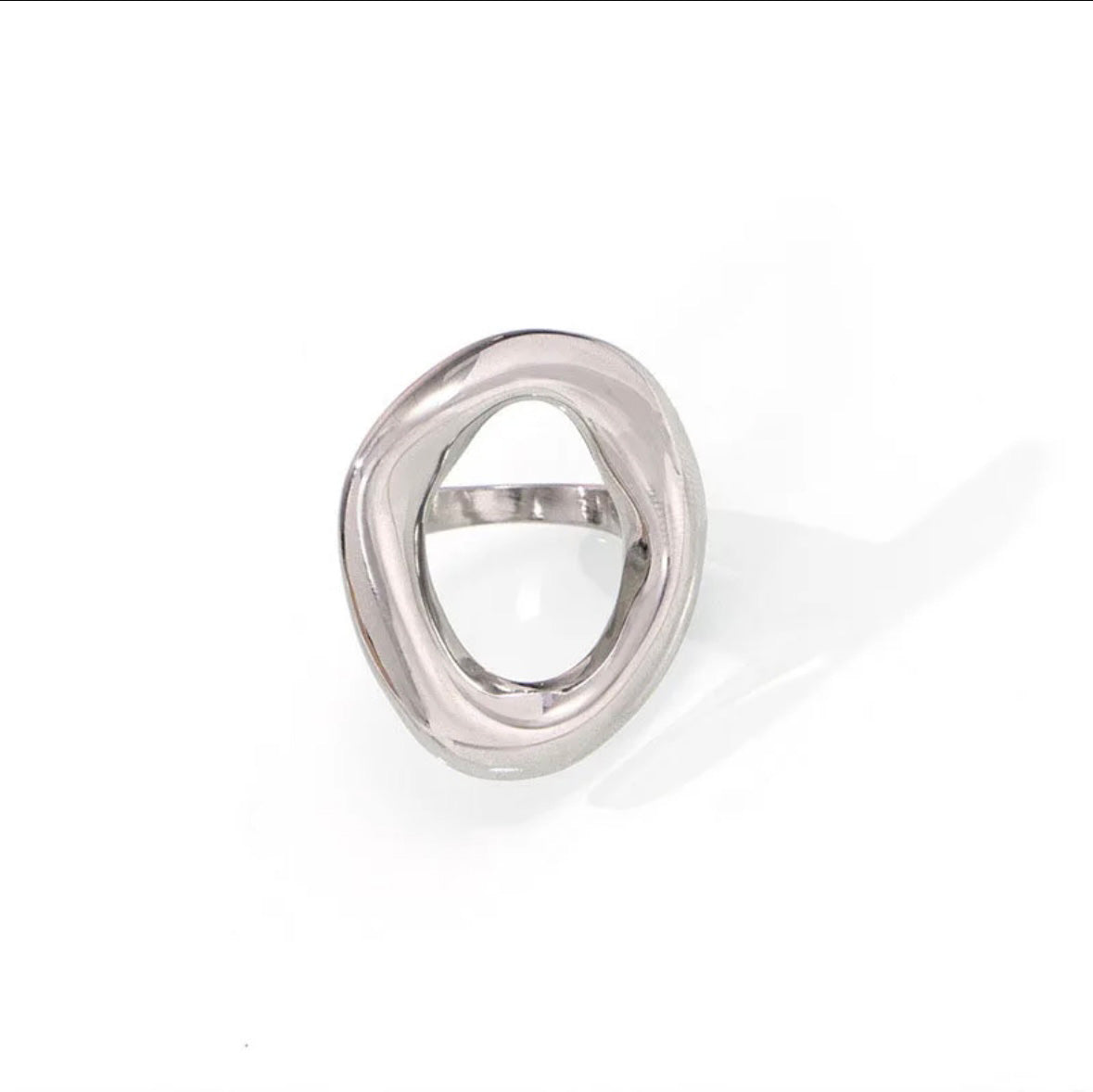 Lin “Silver” Oval Circle Ring - Alais Branche