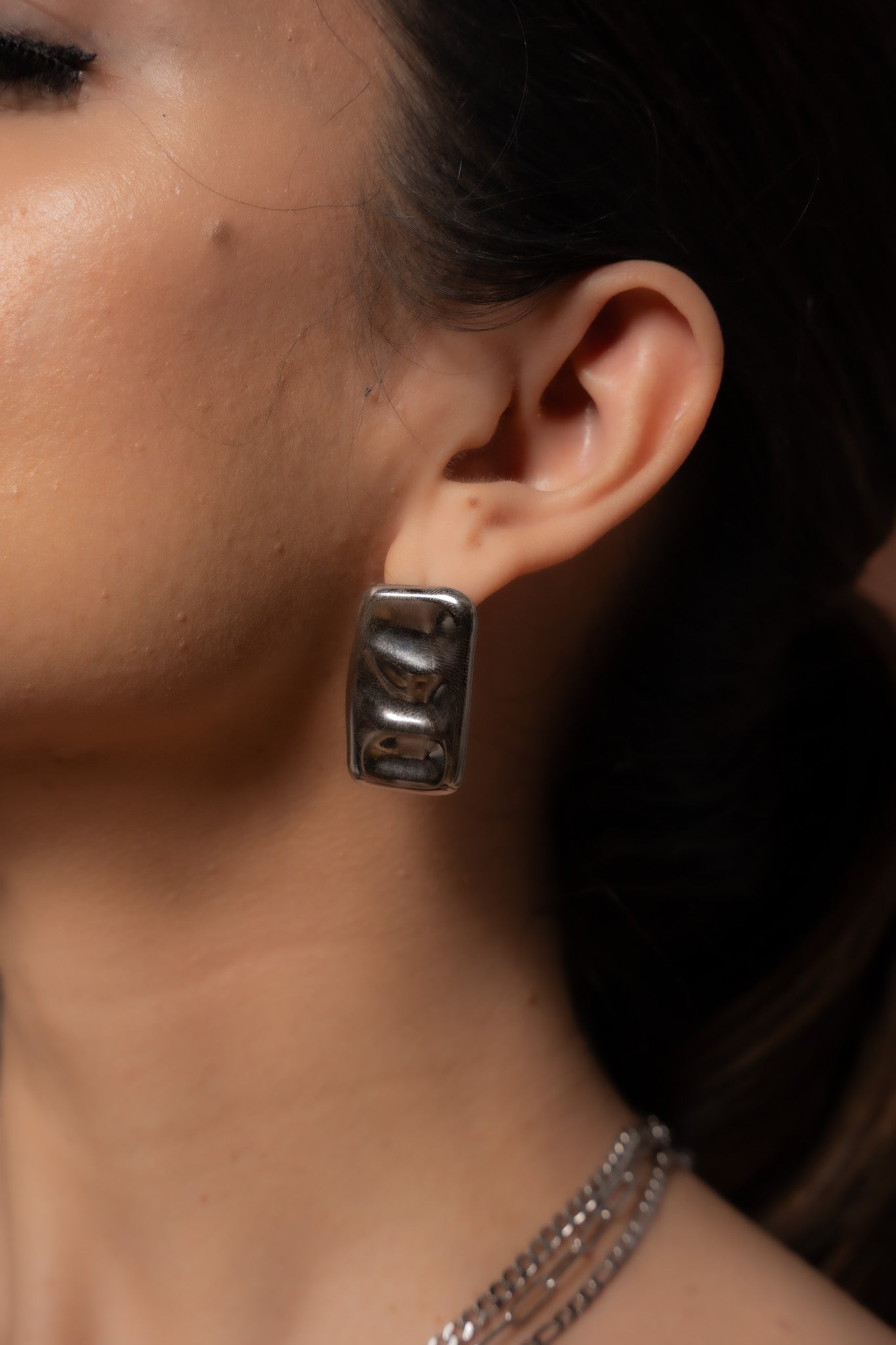 Jane “Silver” Wavy Square Earrings - Alais Branche