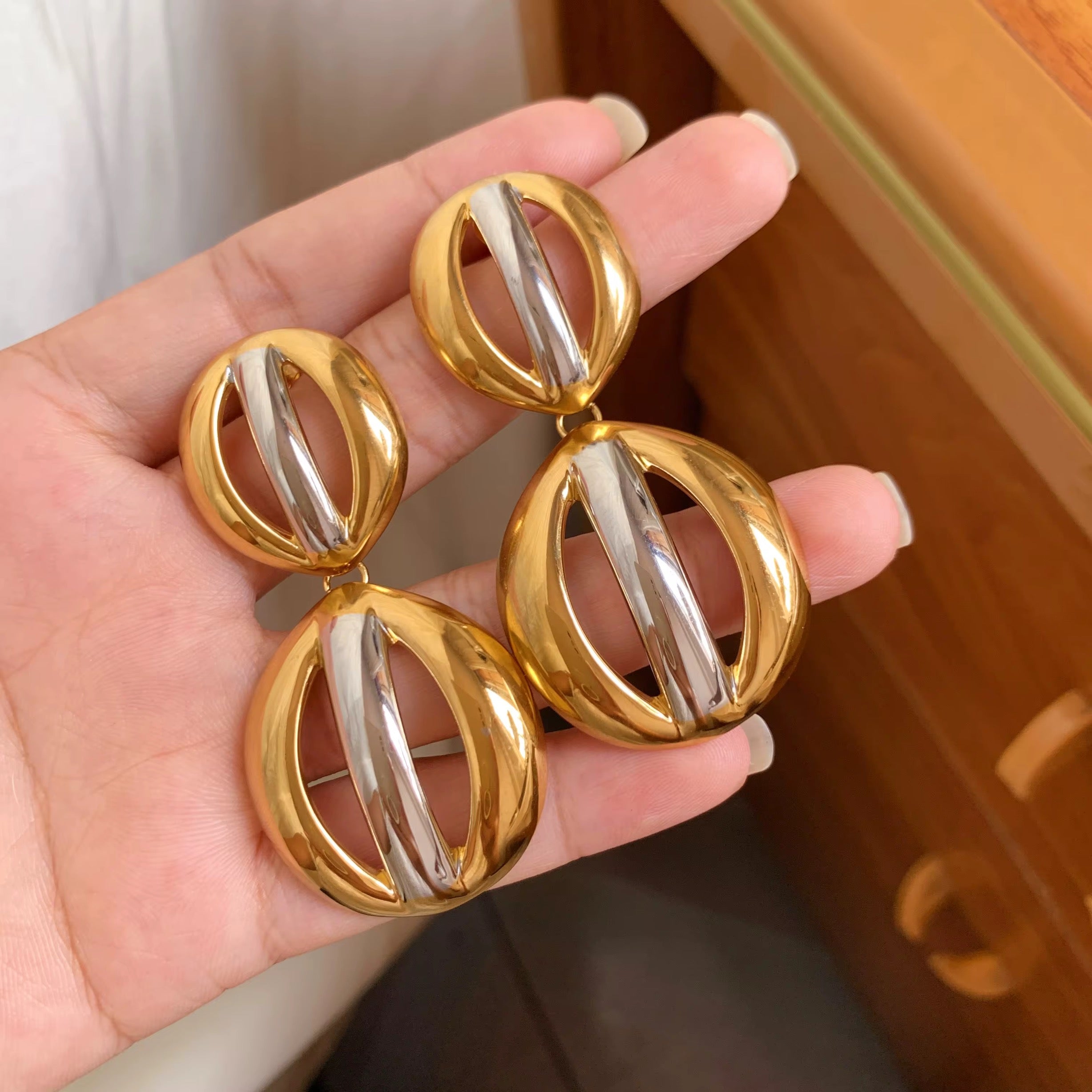 Raya Drop Mixed Metal Earings - Alais Branche