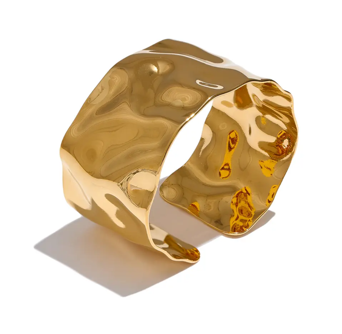 Moni Wavy Cuff Bracelet - Alais Branche