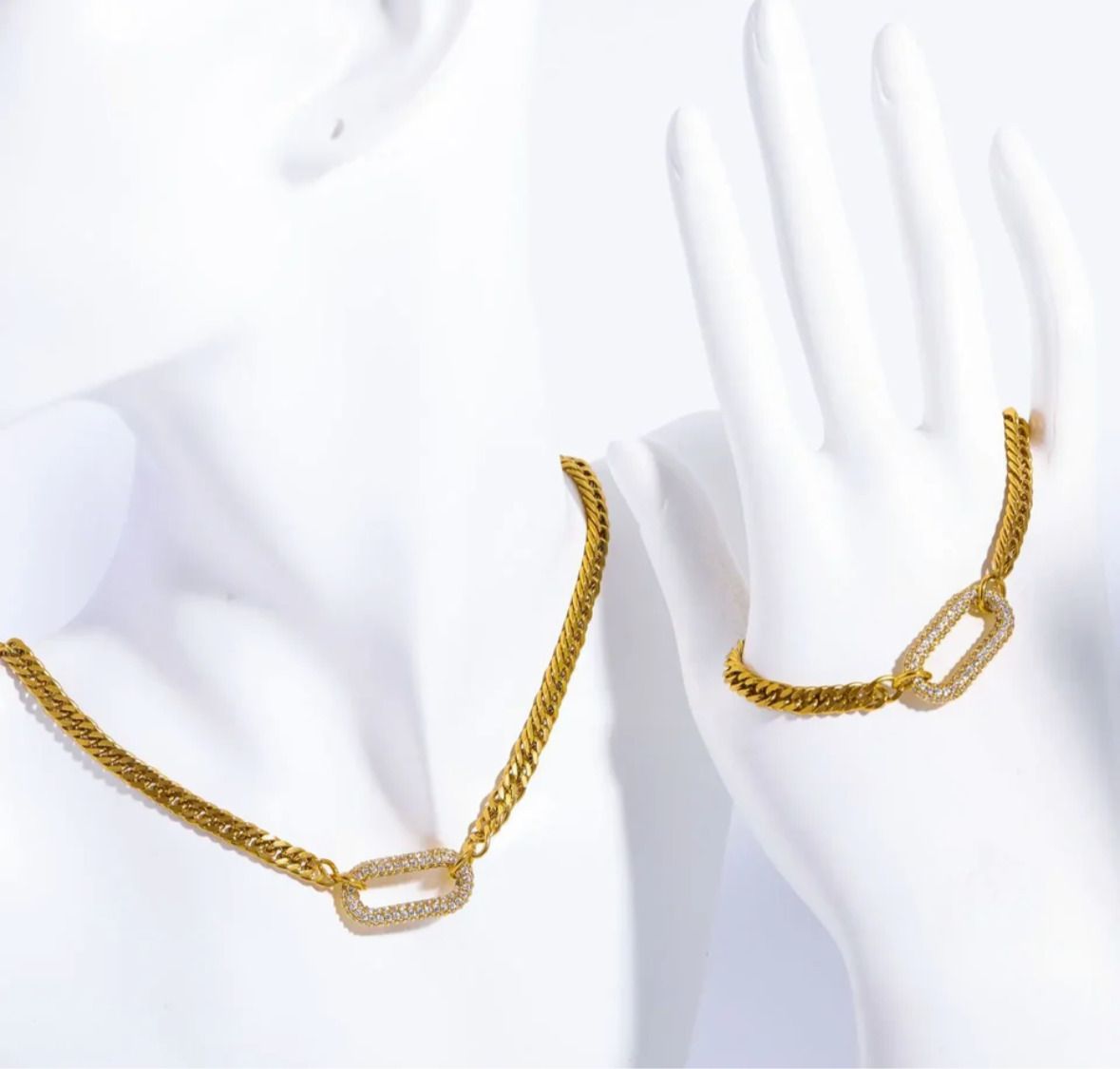 Kelly Pave Circle Cuban Necklace - Alais Branche