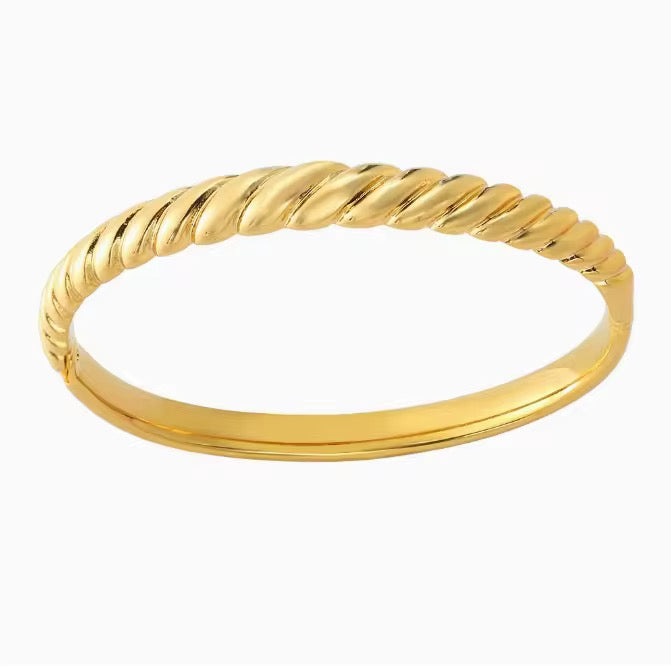 Jovi Ribbed Hinged Bracelet - Alais Branche