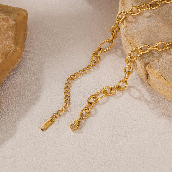 3 Flower Necklace - Alais Branche