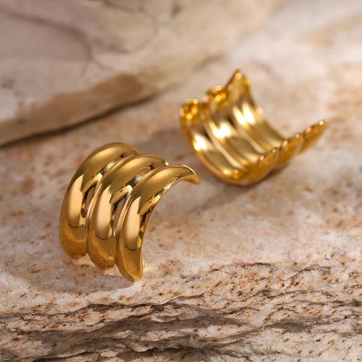 J&D Hot Sell 18K PVD Gold Stainless Steel Jewelry Chunky Big Wave Texture Square Stud Earring Clean Fit - Alais Branche